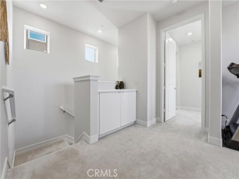 458  Loon  , Irvine, CA