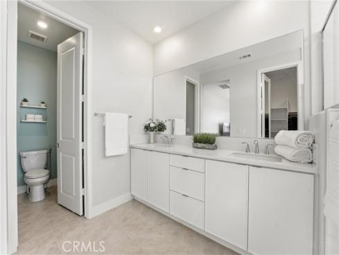 458  Loon  , Irvine, CA