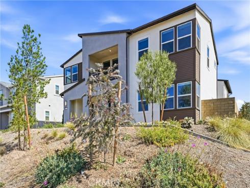 458  Loon  , Irvine, CA