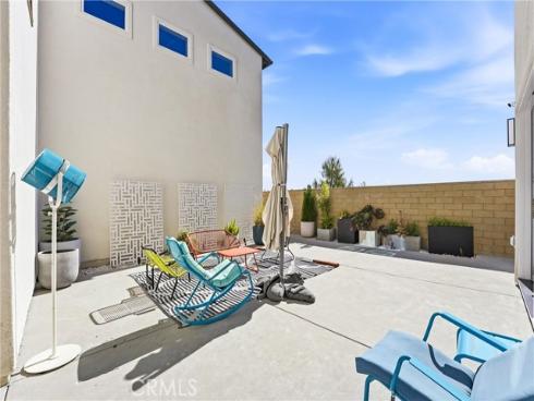 458  Loon  , Irvine, CA