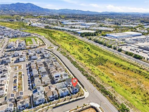 458  Loon  , Irvine, CA