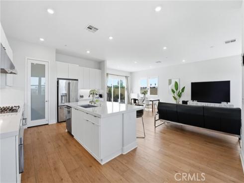 458  Loon  , Irvine, CA