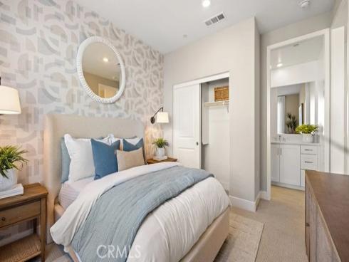 832  Sonia  , Irvine, CA