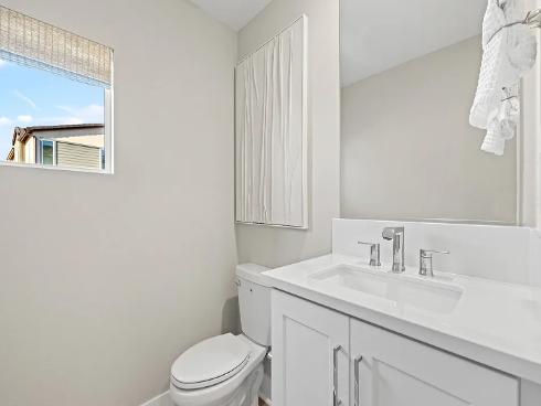 832  Sonia  , Irvine, CA