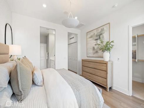 832  Sonia  , Irvine, CA