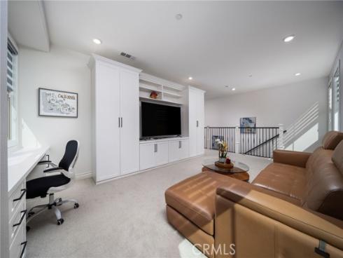 120  Gemini  , Irvine, CA