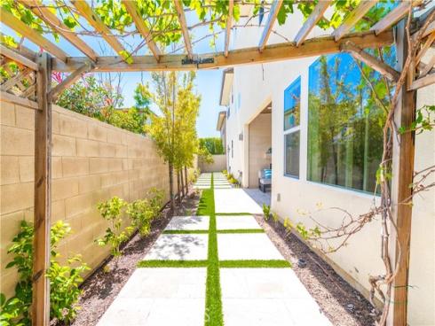 62  Cartwheel  , Irvine, CA