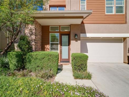 79  Pelican  , Irvine, CA