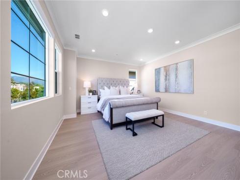 79  Pelican  , Irvine, CA