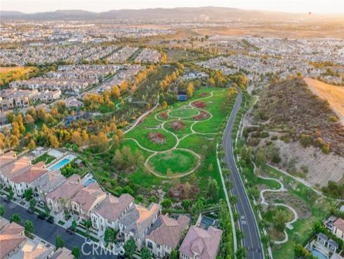 79  Pelican  , Irvine, CA