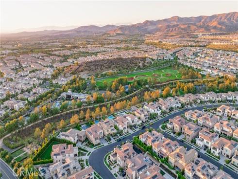 79  Pelican  , Irvine, CA