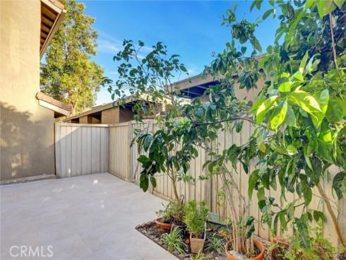 93  Streamwood  , Irvine, CA