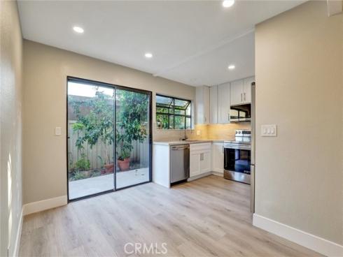 93  Streamwood  , Irvine, CA