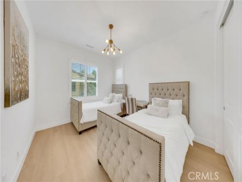 182  Frontier  , Irvine, CA