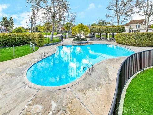 16  Woodpine   Drive, Irvine, CA