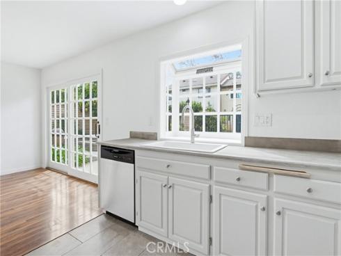 48  Willow Tree   Lane, Irvine, CA