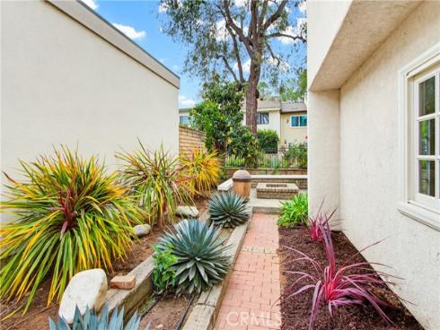 48  Willow Tree   Lane, Irvine, CA