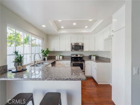 32  Goldenbush  , Irvine, CA