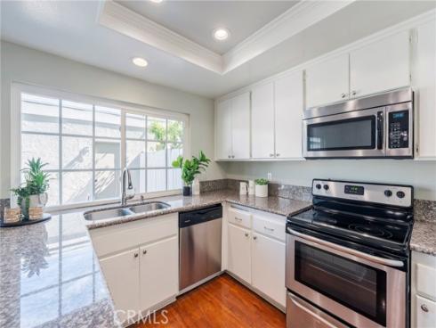 32  Goldenbush  , Irvine, CA