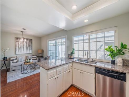 32  Goldenbush  , Irvine, CA