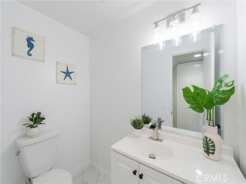 32  Goldenbush  , Irvine, CA