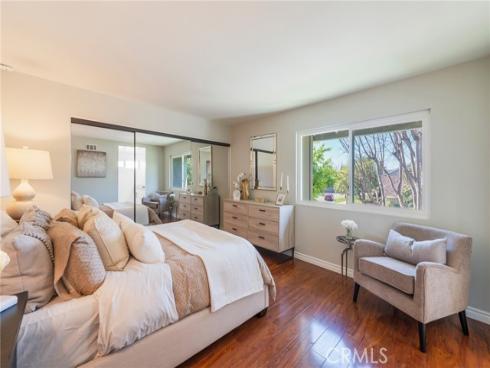 32  Goldenbush  , Irvine, CA