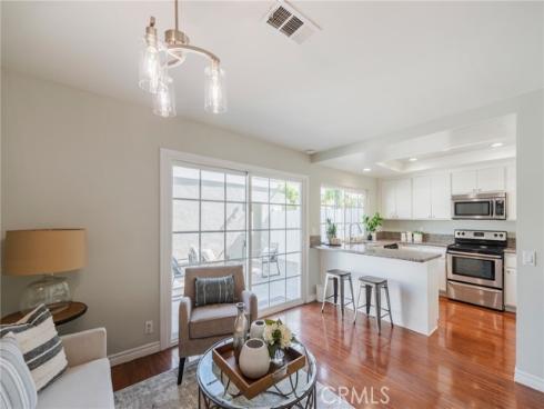 32  Goldenbush  , Irvine, CA