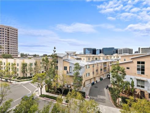 21  Gramercy  , Irvine, CA