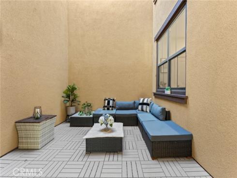 123  Mighty Oak  , Irvine, CA