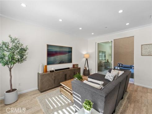 123  Mighty Oak  , Irvine, CA