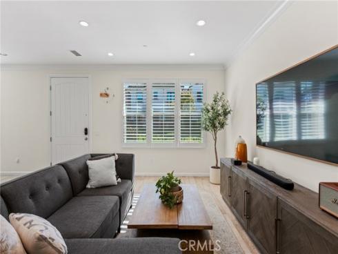 123  Mighty Oak  , Irvine, CA