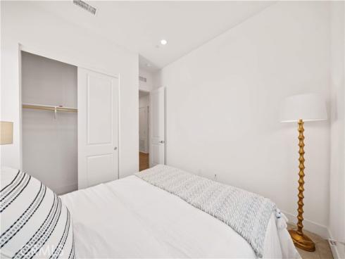 102  Yugen  , Irvine, CA