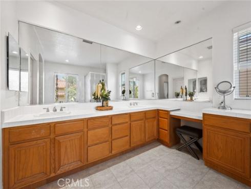 9  Preston  , Irvine, CA