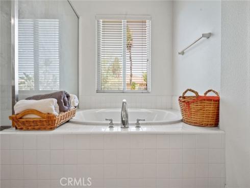 9  Preston  , Irvine, CA