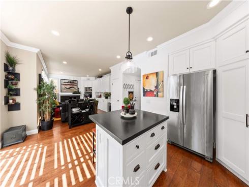 66  Montrose  , Irvine, CA