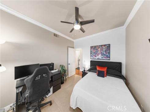 66  Montrose  , Irvine, CA