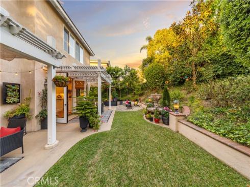 66  Montrose  , Irvine, CA