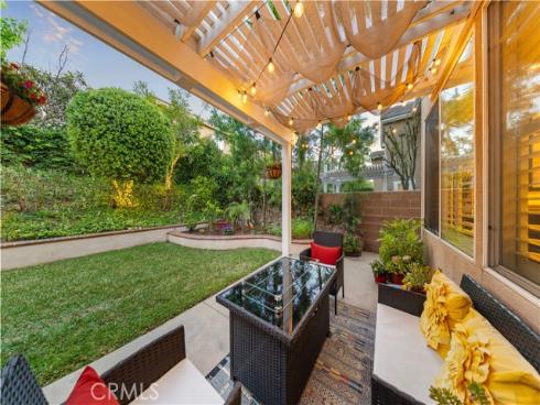 66  Montrose  , Irvine, CA