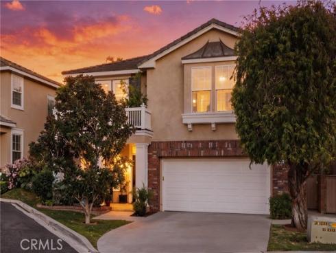 66  Montrose  , Irvine, CA