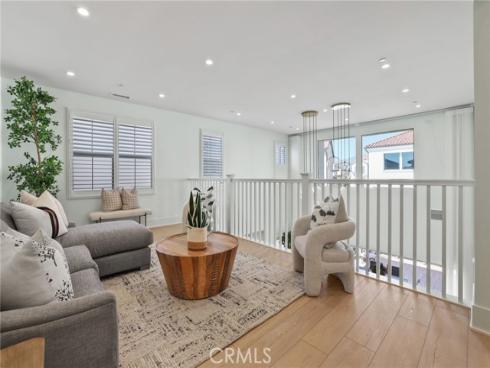 107  Orbit  , Irvine, CA