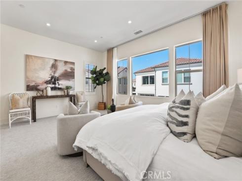 107  Orbit  , Irvine, CA