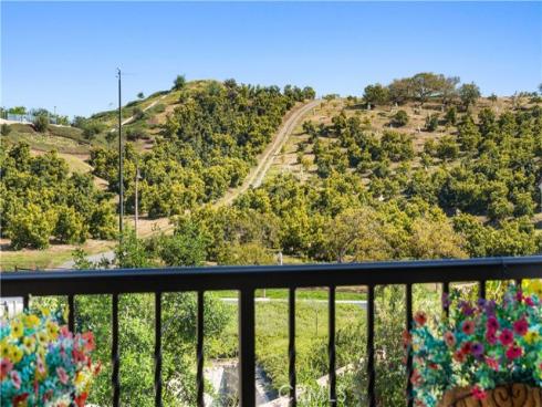 162  Winnett  , Irvine, CA