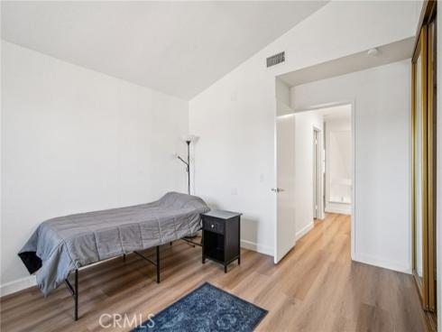 66  Bridgeport  , Irvine, CA