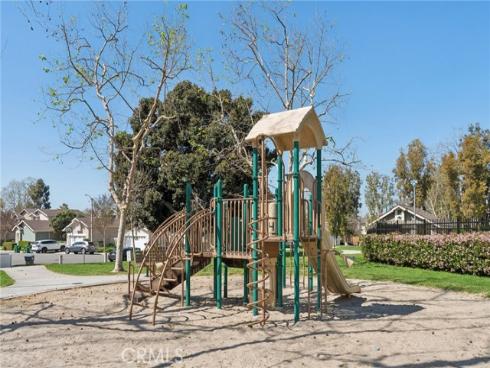 66  Bridgeport  , Irvine, CA