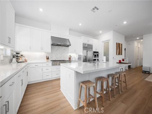 333  Sora  , Irvine, CA