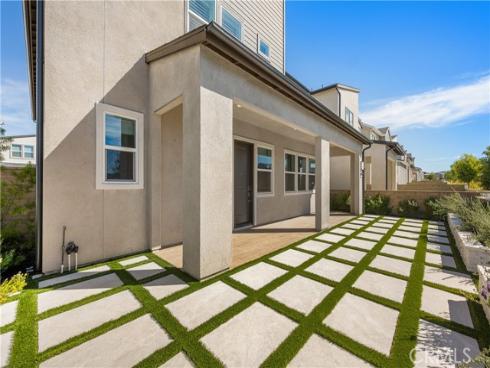 333  Sora  , Irvine, CA