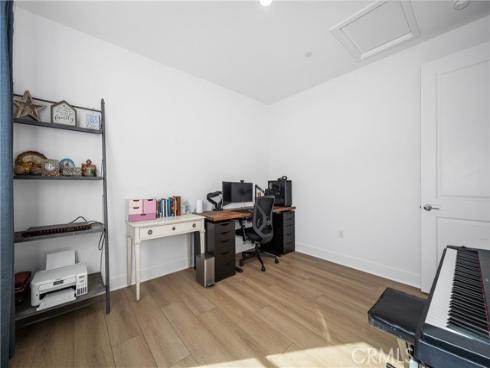 333  Sora  , Irvine, CA