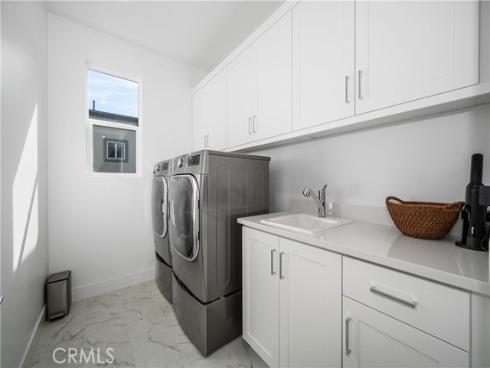 333  Sora  , Irvine, CA