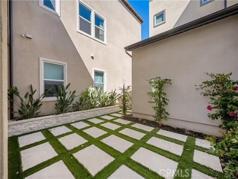 333  Sora  , Irvine, CA