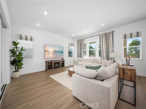 333  Sora  , Irvine, CA